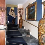 Hotel Runa